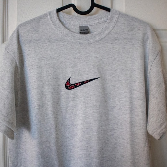 Akatsuki Embroided Tee - Picture 1 of 2